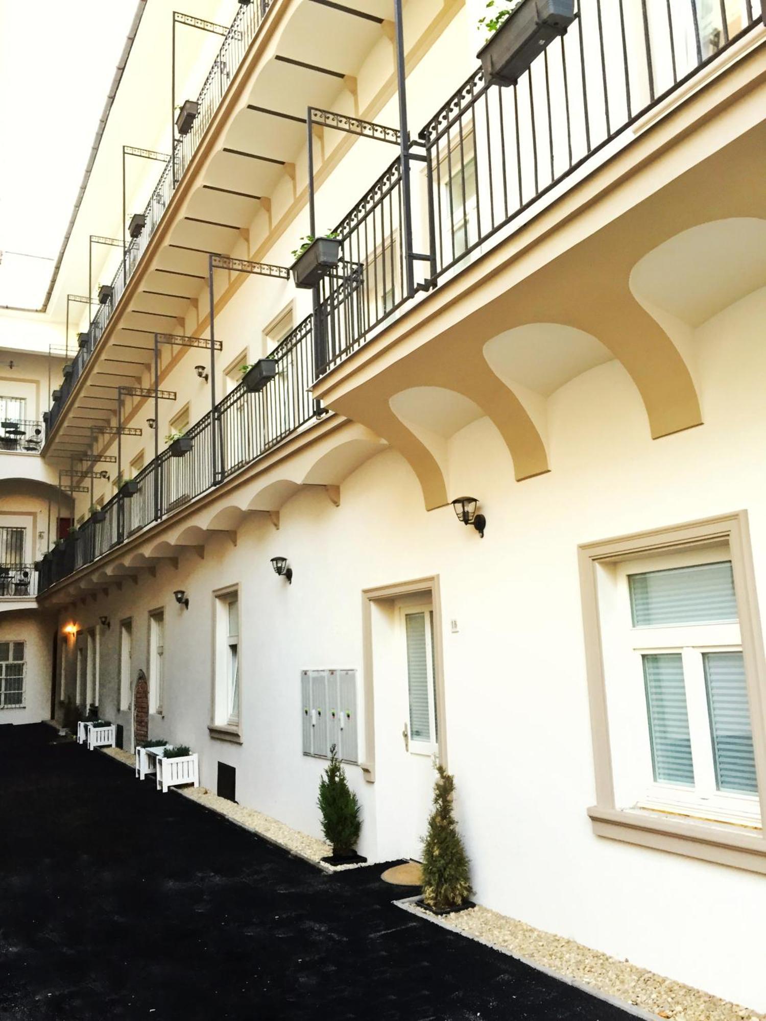 H75 Apartments Kosice Centre المظهر الخارجي الصورة
