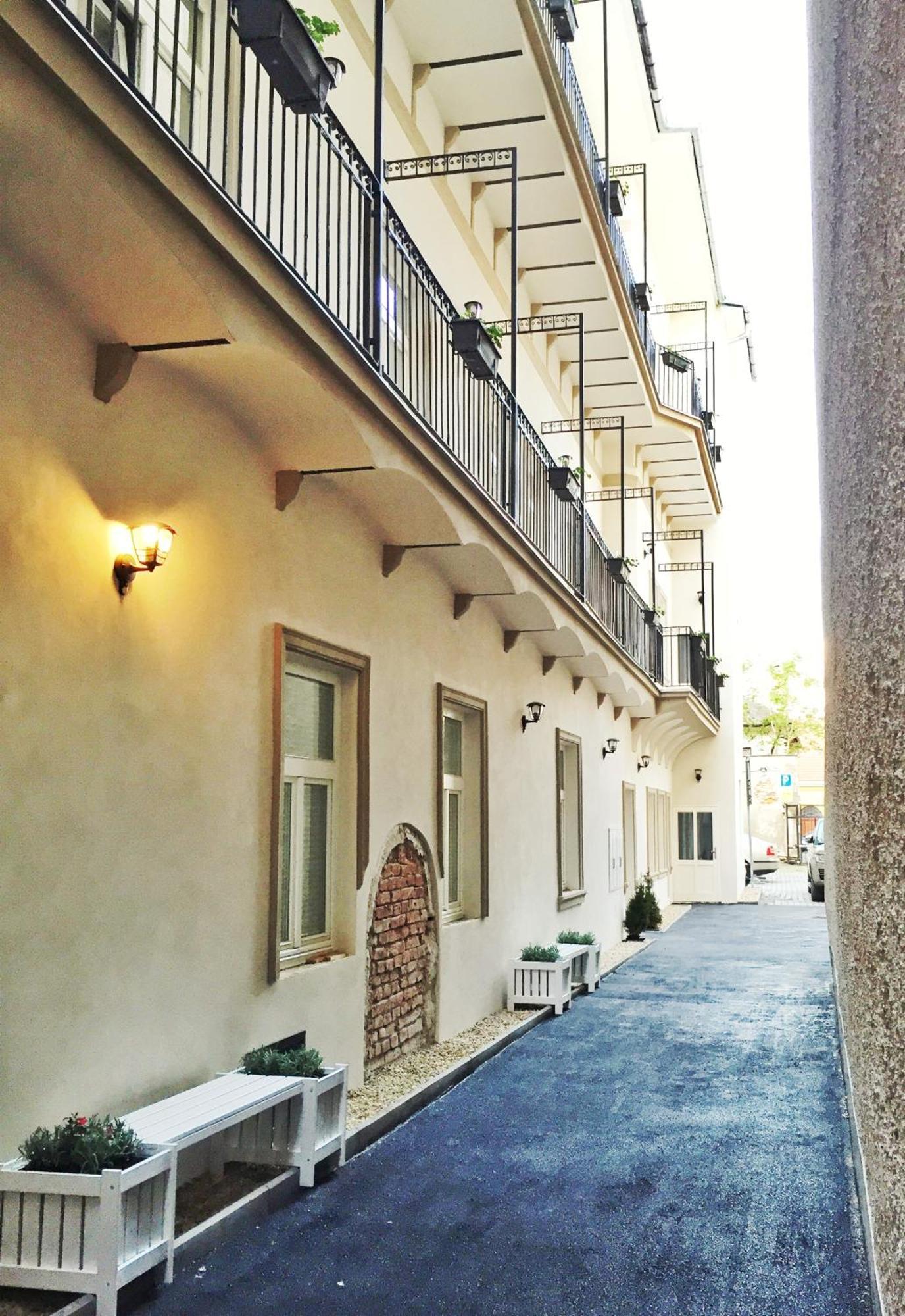 H75 Apartments Kosice Centre المظهر الخارجي الصورة