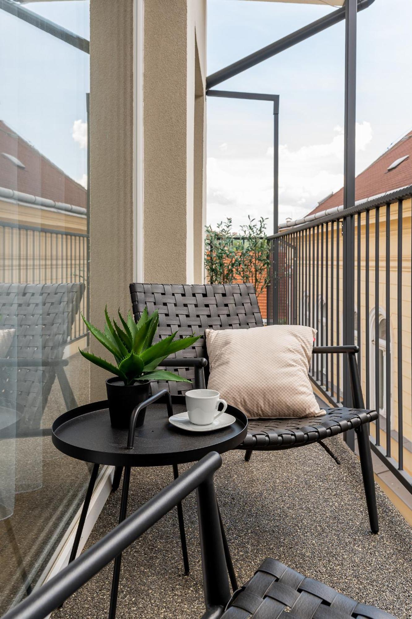 H75 Apartments Kosice Centre المظهر الخارجي الصورة
